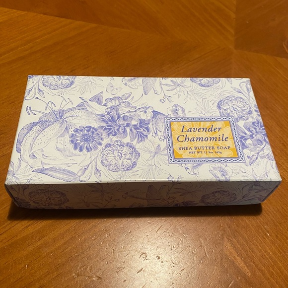 Lavender Chamomile Shea Butter Soap Set & Dusting Powder - Picture 10 of 16